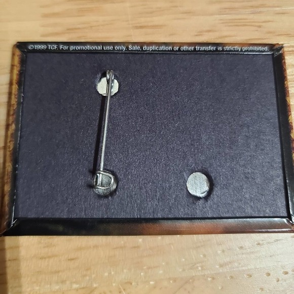 Vintage 1999 Anna And The King Movie Promo pin - Picture 3 of 5